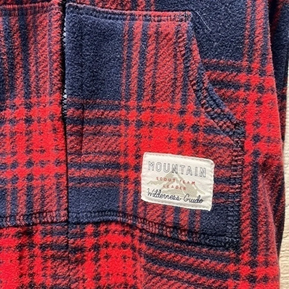 Carter’s hooded‎ red & navy blue Plaid fleece jumpsuit onesie size 18 months